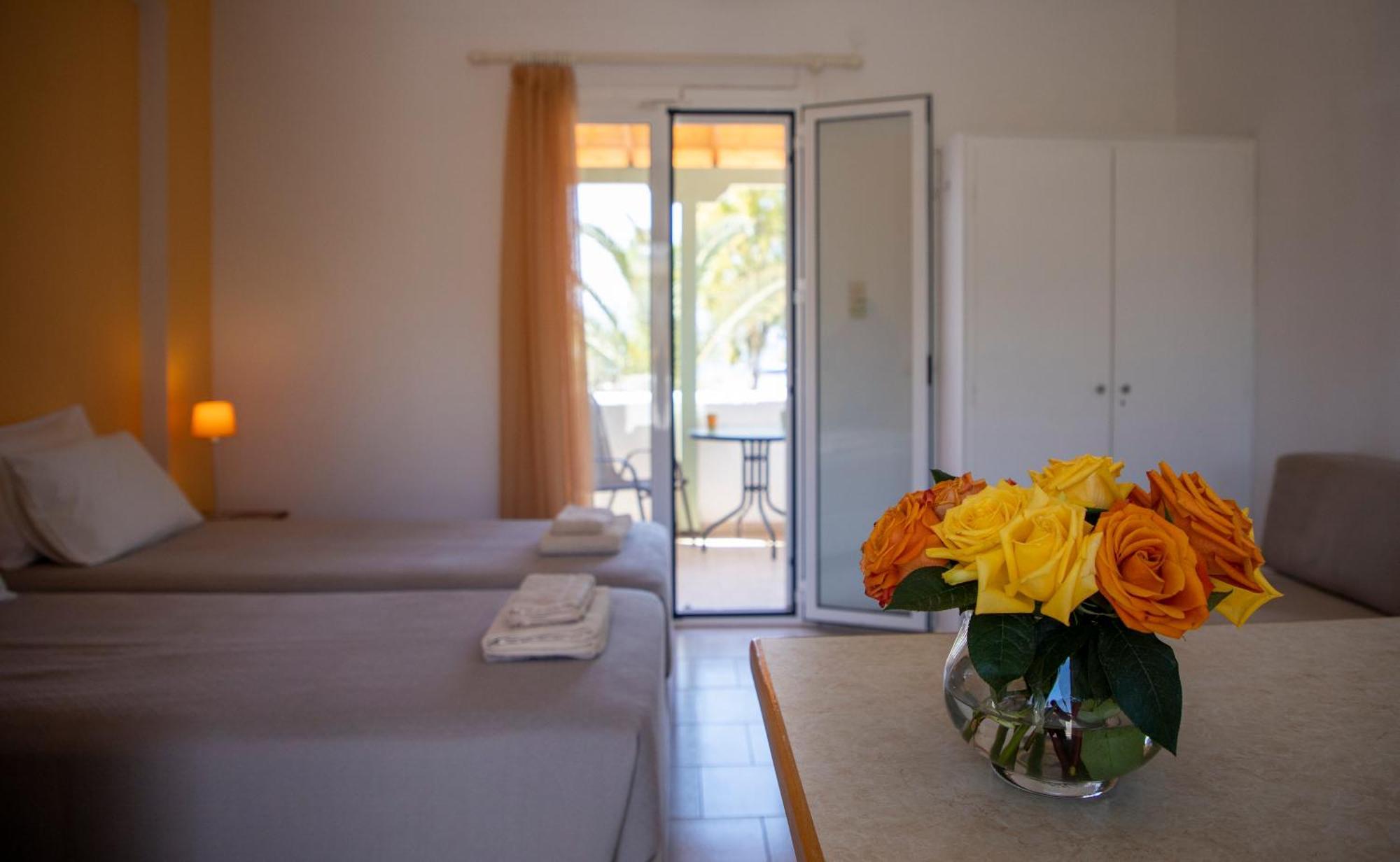 Stefanie Studios Aegina Exterior foto