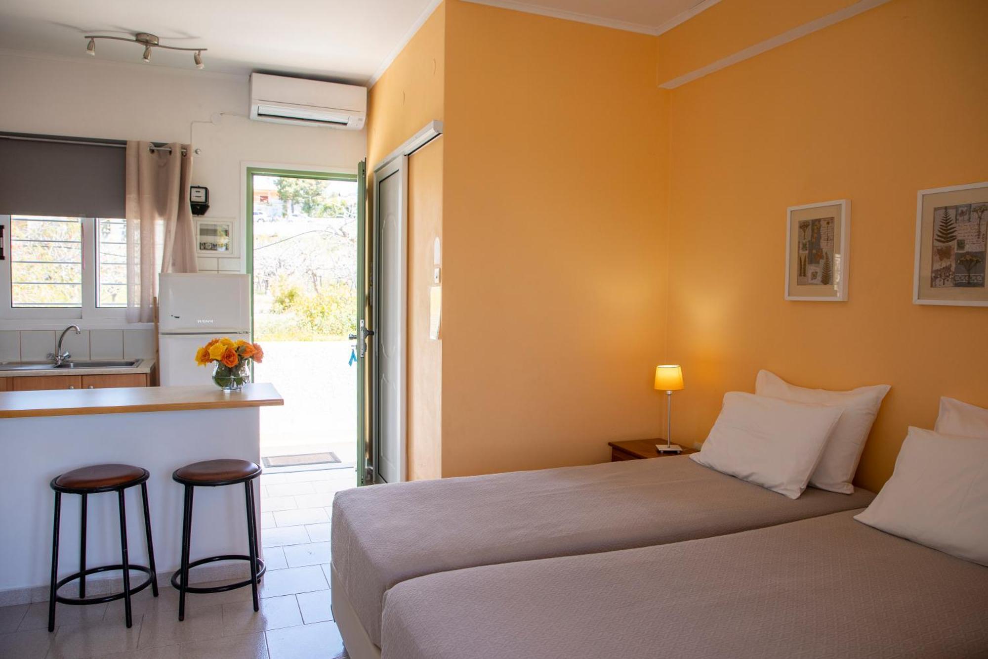 Stefanie Studios Aegina Exterior foto
