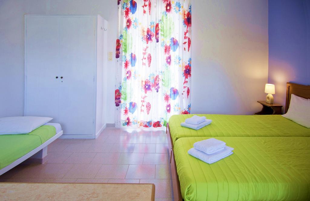 Stefanie Studios Aegina Exterior foto