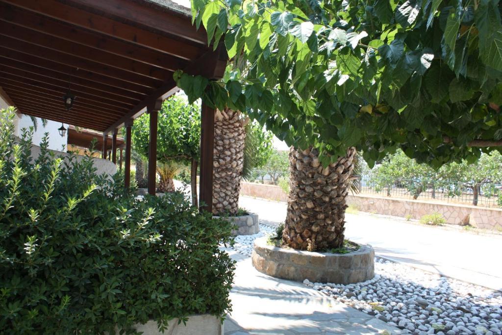 Stefanie Studios Aegina Exterior foto